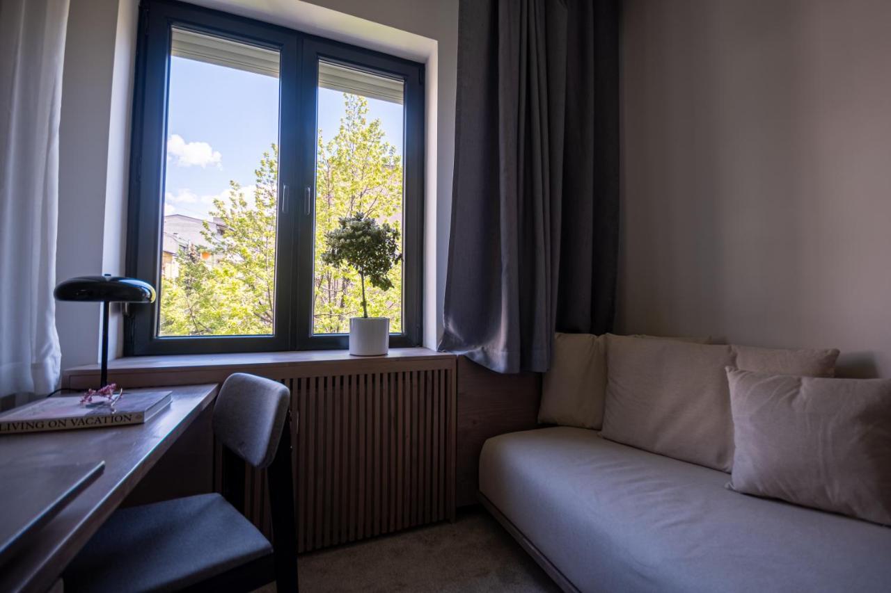 Bloom Suites Pristina Exterior foto