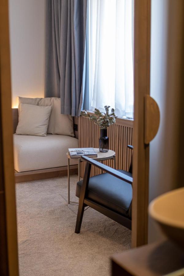 Bloom Suites Pristina Exterior foto