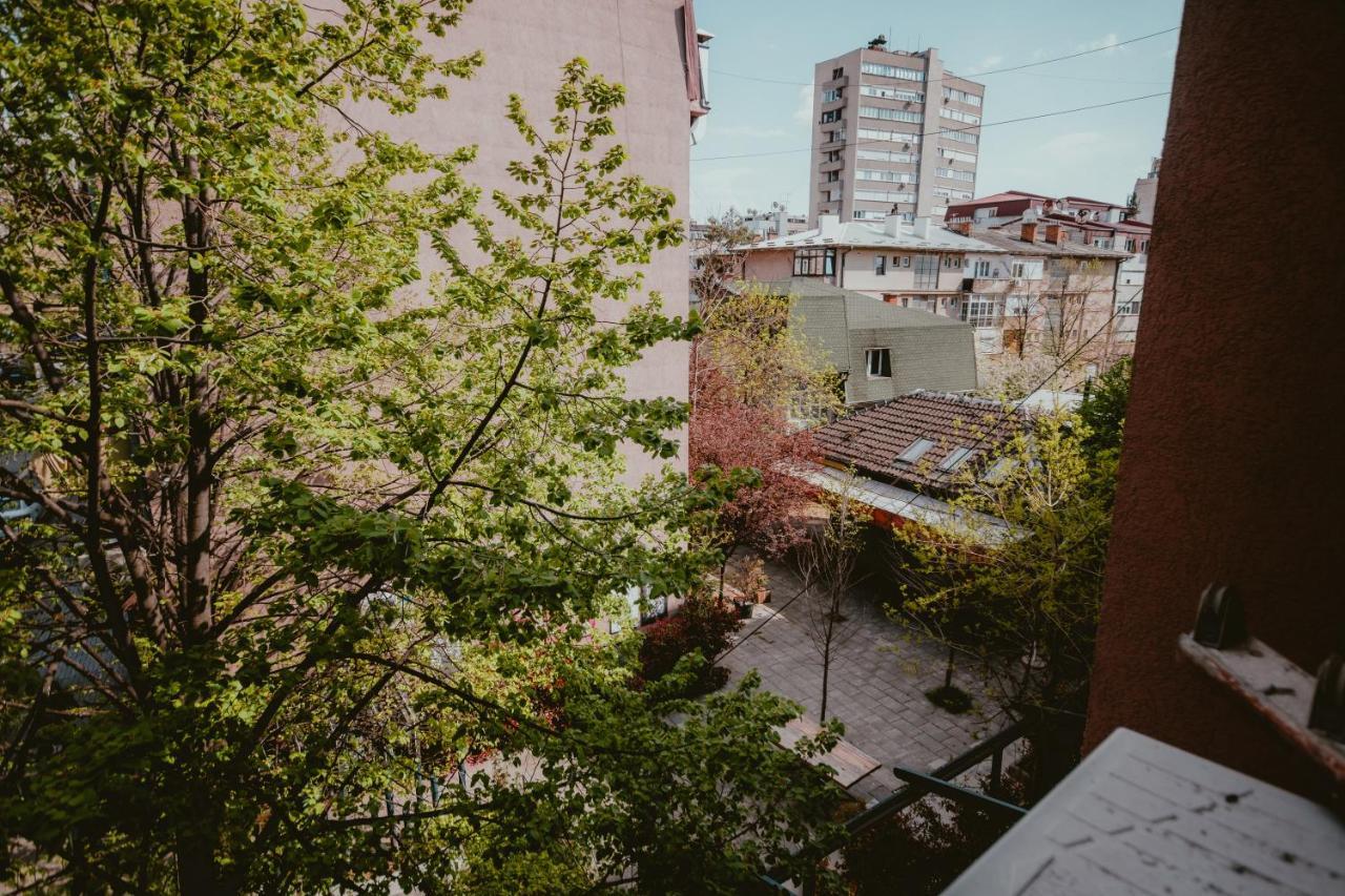Bloom Suites Pristina Exterior foto